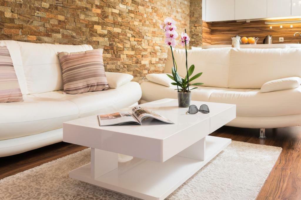 Nice And Cozy Flat In The Center София Екстериор снимка