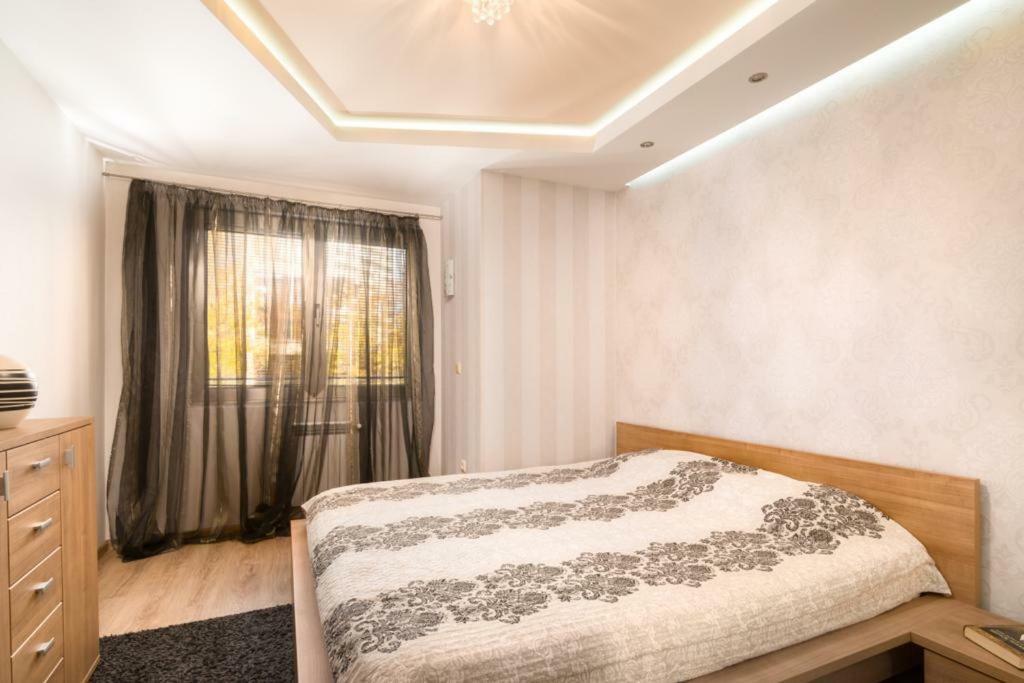 Nice And Cozy Flat In The Center София Екстериор снимка