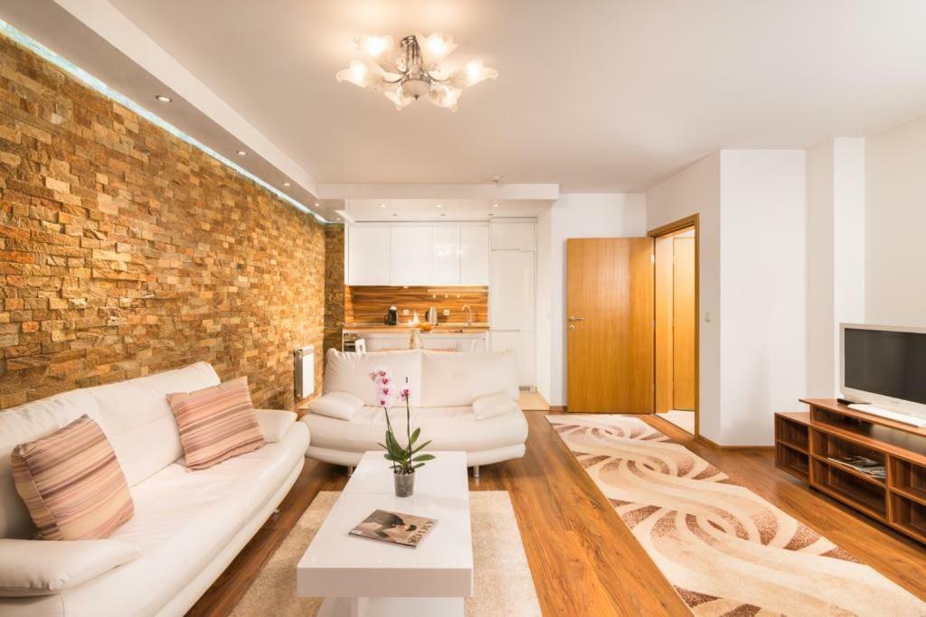 Nice And Cozy Flat In The Center София Екстериор снимка